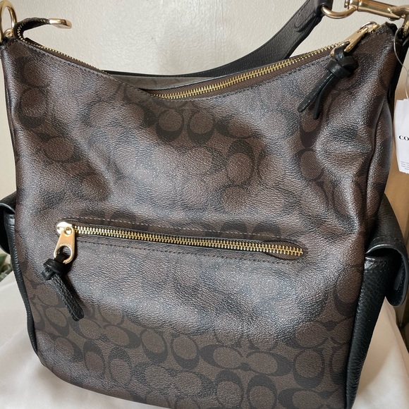 Coach NWT Signature coated canvas and refined pebble leather shoulder bag - Picture 4 of 11